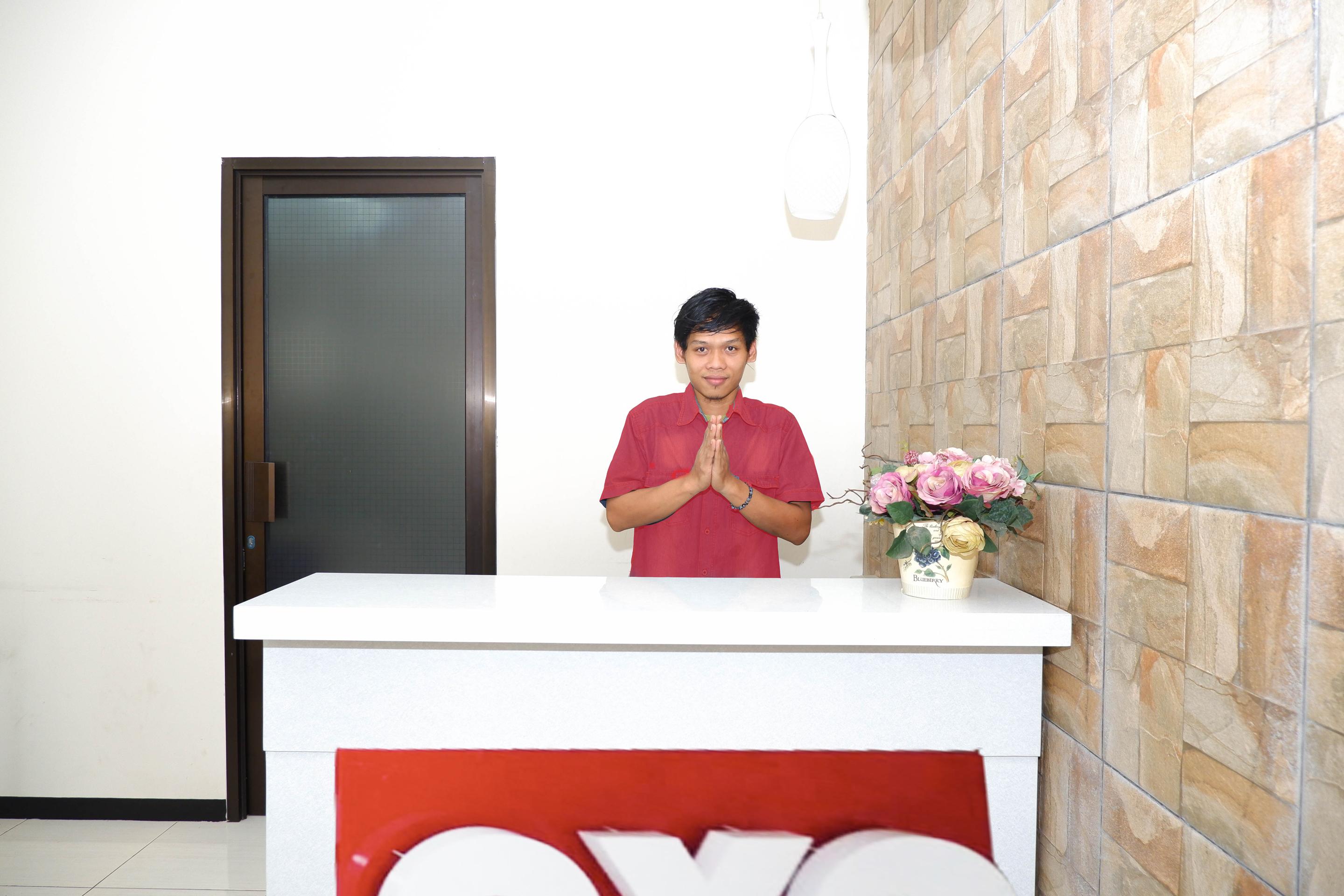 Sky Guesthouse Semarang Exterior foto