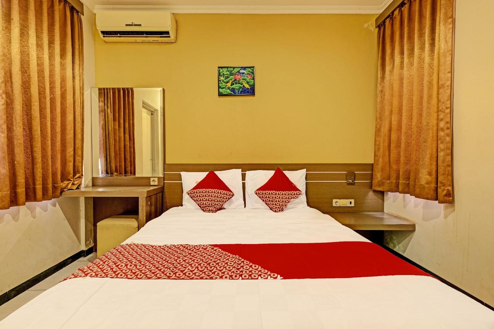 Sky Guesthouse Semarang Exterior foto