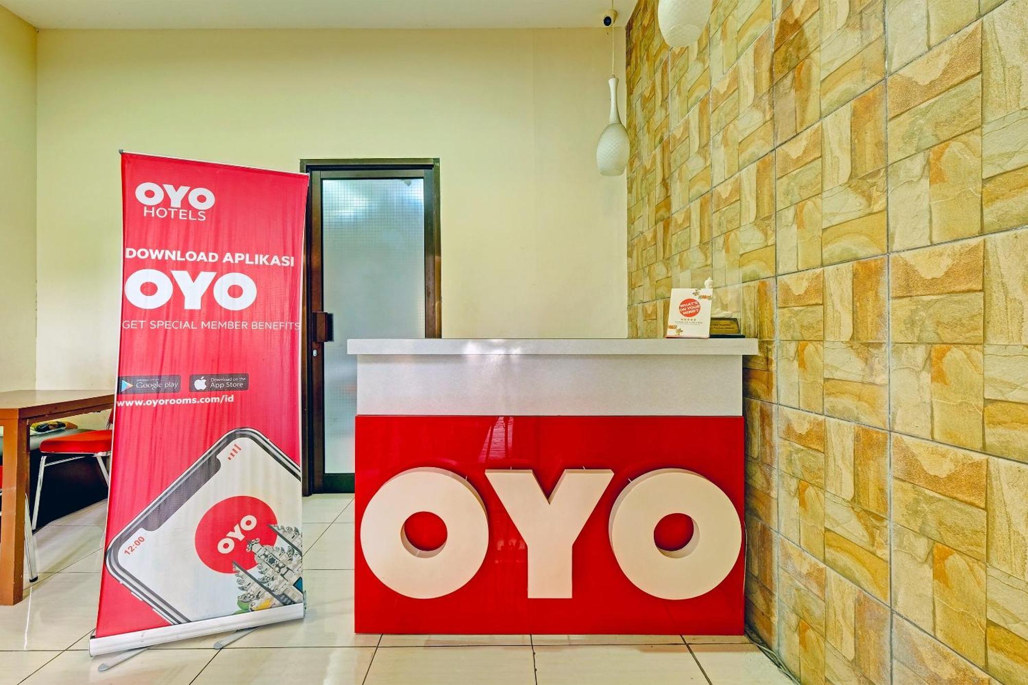 Sky Guesthouse Semarang Exterior foto